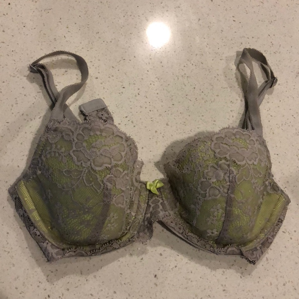 Victoria’s Secret Lacey Bra